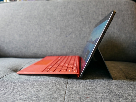 Laptop Surface Pro 8: Có giữ được ngôi vị "chiếc Surface Pro mạnh nhất"?