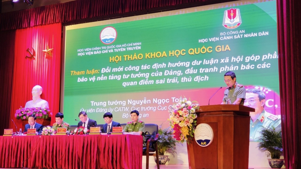 Học viện Báo chí và Tuyên truyền, Học viện Cảnh sát nhân dân sẽ phối hợp chắt lọc ý kiến tham luận, góp ý để xây dựng báo cáo kiến nghị với Bộ Chính trị, Ban Bí thư Trung ương Đảng, Học viện Chính trị quốc gia Hồ Chí Minh, Bộ Công an để tiếp tục triển khai, tổ chức thực hiện hiệu quả hơn nữa Nghị quyết số 35-NQ/TW của Bộ Chính trị trong toàn Đảng.