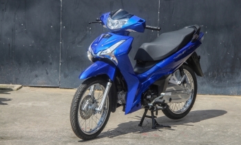 Giá xe máy Honda Wave Thái 125i tháng 6/2023: "Đắt xắt ra miếng"