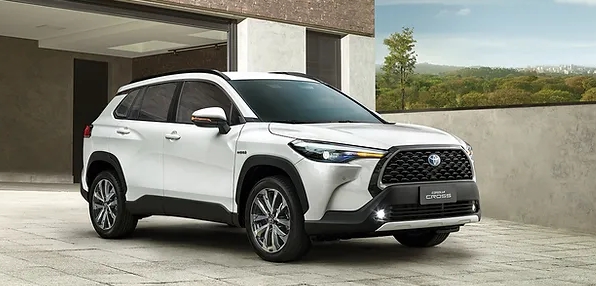 Ngược xu hướng, Toyota Corolla Cross bất ngờ tăng giá bán