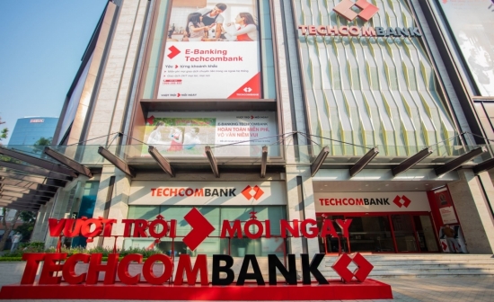 Techcombank - Manulife 'đường ai nấy đi': Tác động nào đối với khách hàng và thị trường?