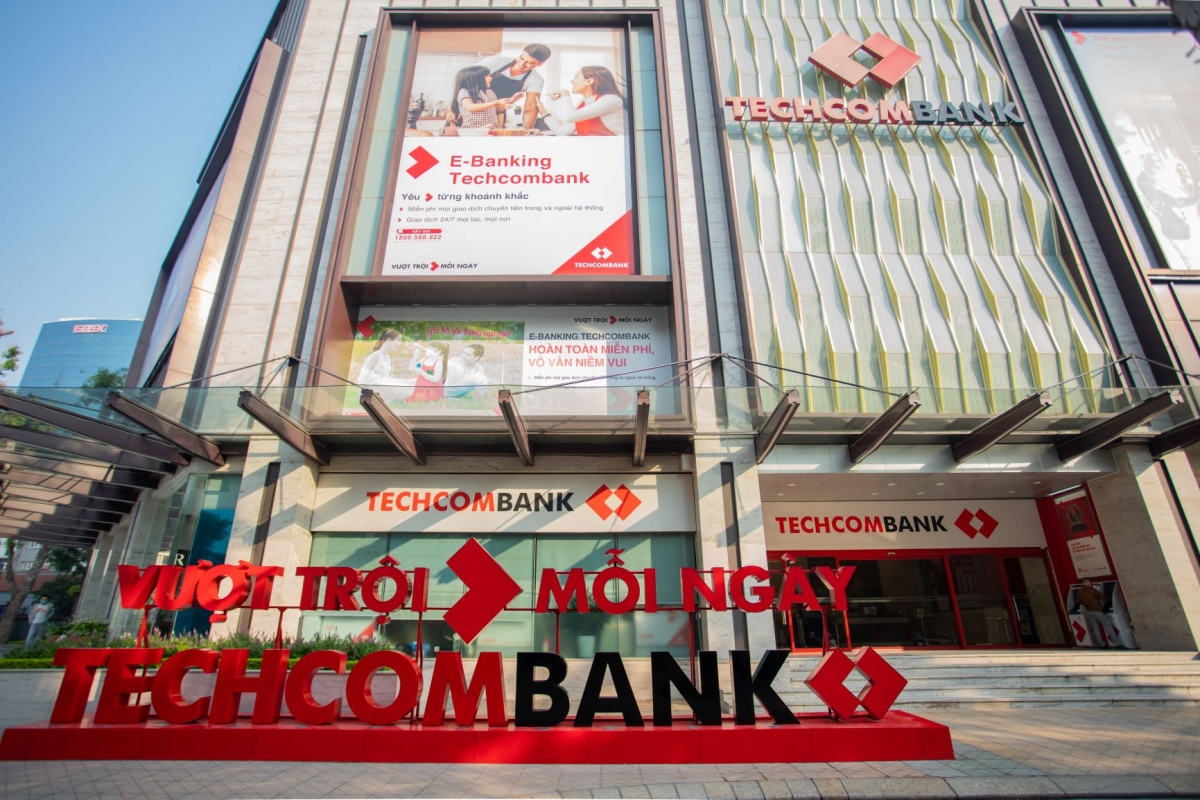 Techcombank - Manulife 'đường ai nấy đi': Tác động nào đối với khách hàng và thị trường?