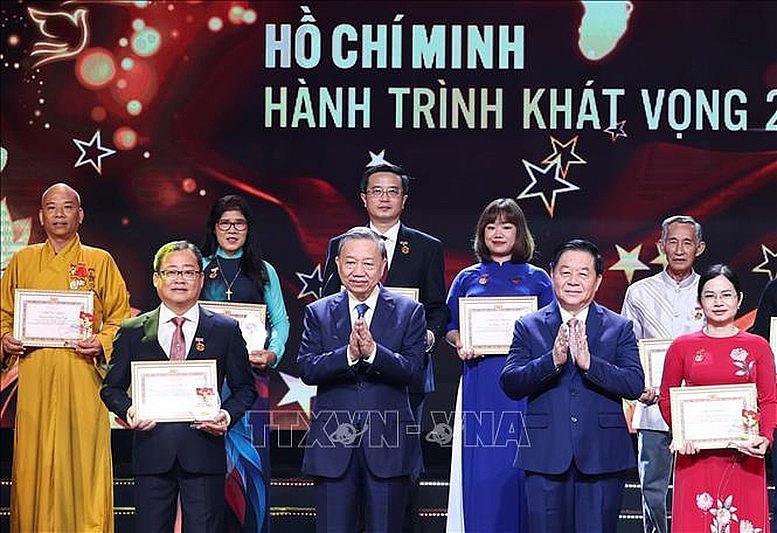 Tổng Bí thư Tô Lâm dự Chương trình “Hồ Chí Minh - Hành trình khát vọng 2024”