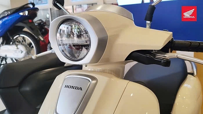 Honda ra mắt mẫu xe máy tay ga mới: Tiện ích vượt tầm giá, đe dọa mọi đối thủ