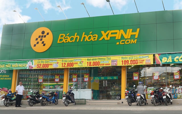 Bản tin doanh nghiệp 17/12/2024: Doanh nghiệp bán lẻ tăng tốc cuối năm, kỳ vọng doanh thu và lợi nhuận vượt trội