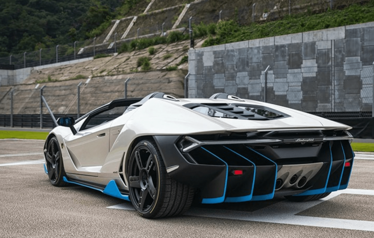 Siêu xe Lamborghini Centenario Roadster lên sàn đấu giá, hé lộ mức giá 