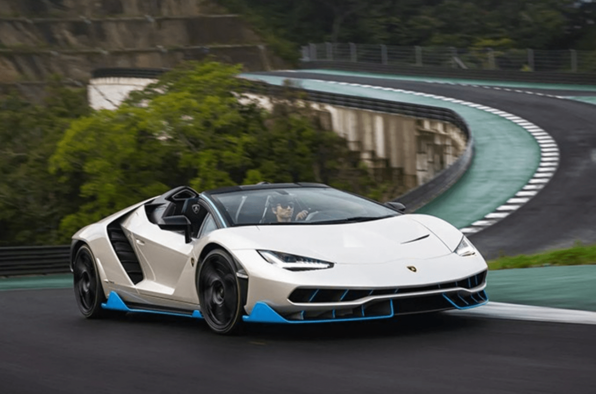 Siêu xe Lamborghini Centenario Roadster lên sàn đấu giá, hé lộ mức giá 