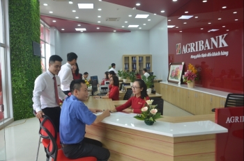 Ngân hàng Agribank thay đổi giờ làm việc trong năm 2019