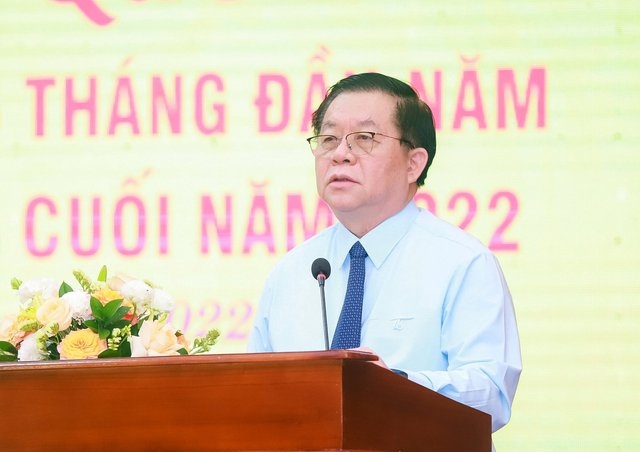 Đồng chí Nguyễn Trọng Nghĩa, Bí thư Trung ương Đảng, Trưởng Ban Tuyên giáo Trung ương phát biểu chỉ đạo Hội nghị - Ảnh: VGP/ĐH