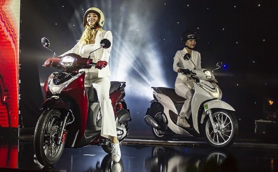 Giá xe máy Honda SH Mode 2022 mới nhất chạm ngưỡng 85 triệu, liệu có đáng mua?