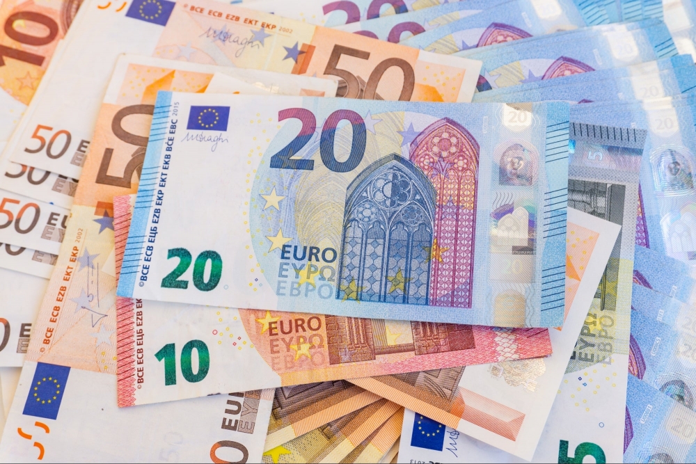 Tỷ giá euro hôm nay 5/7/2022: Đồng euro “chợ đen” đứng yên