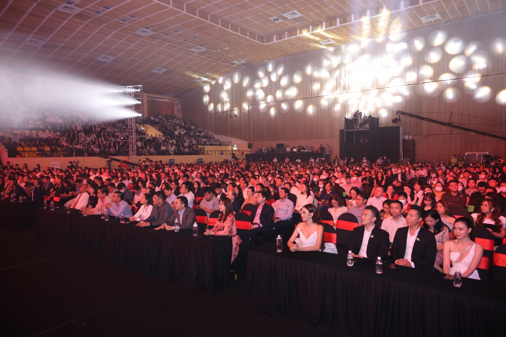 Gần 3000 khách mời tham dự sự kiện ra mắt nền tảng Topenland