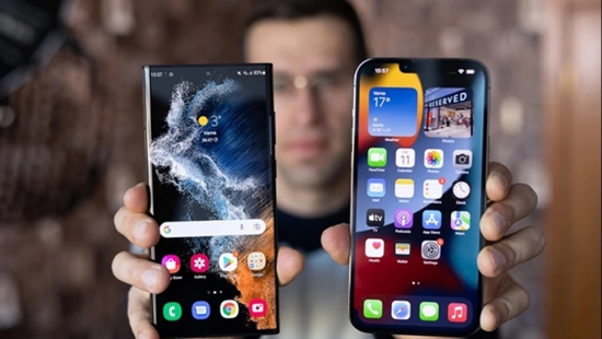 Mẫu điện thoại "một chín một mười" giữa Galaxy S22 Ultra và iPhone 13 Pro Max: Nên mua máy nào?