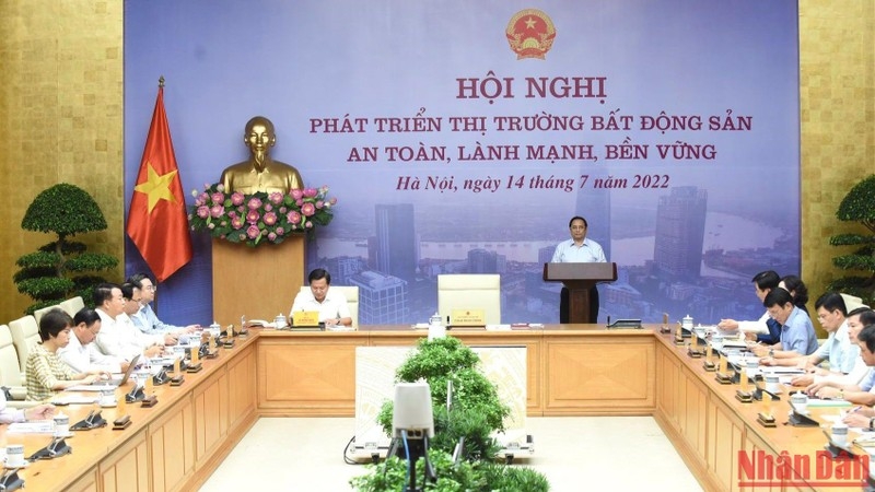 Thủ tướng Phạm Minh Chính chủ trì Hội Nghị phát triển thị trường bất động sản an toàn, lành mạnh, bền vững. (Ảnh: Trần Hải)