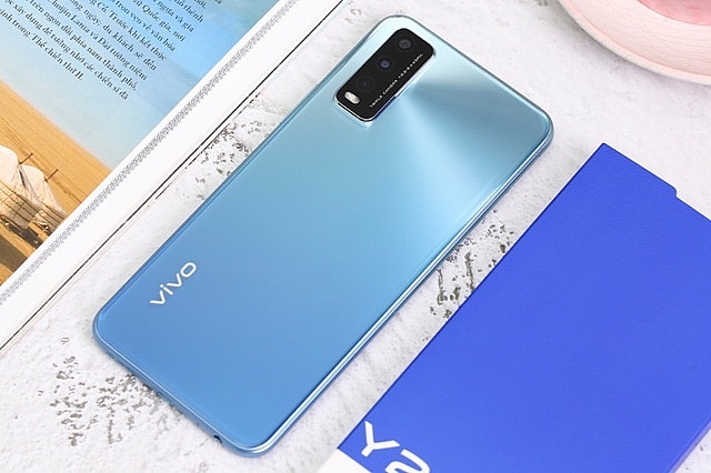 Mẫu điện thoại Vivo cao cấp đáng mua nhất năm 2022: Thiết kế 