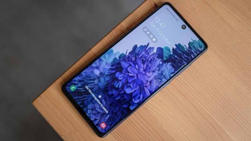 Bảng giá điện thoại Samsung mới nhất giữa tháng 7/2022: iPhone 