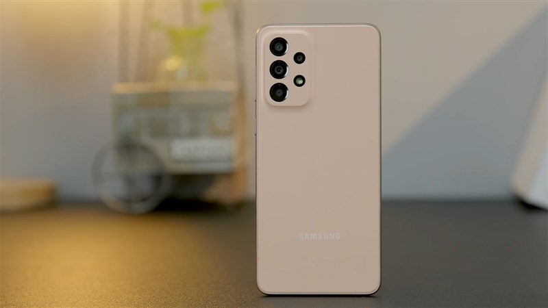10+ điện thoại pin “cực khủng”, giá “cực mềm”: Họ Samsung “gánh còng lưng”