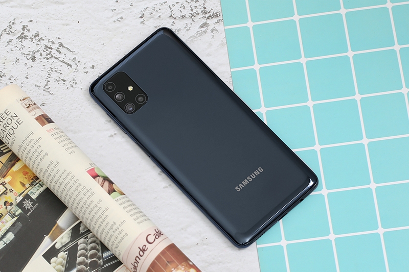 10+ điện thoại pin “cực khủng”, giá “cực mềm”: Họ Samsung “gánh còng lưng”