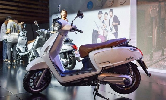 Xe máy giá 29 triệu "cân kèo" Honda Vision 2022: Luôn đứng ngoài vòng "xăng tăng"