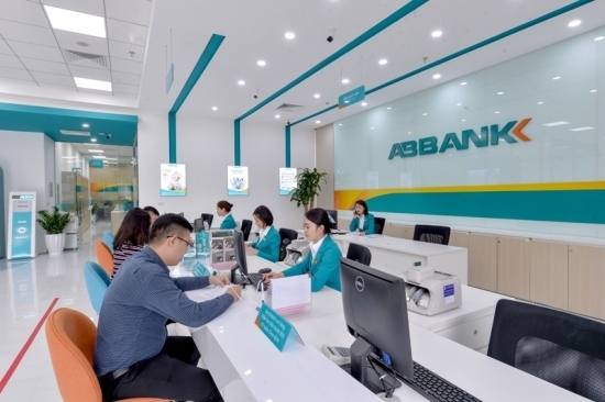 ABBank báo lãi 6 tháng tăng gần 40%, nợ xấu giảm nhẹ