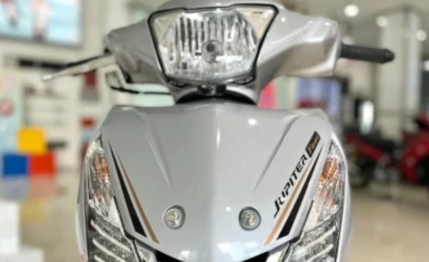 Diện mạo thực tế của Yamaha Jupiter Finn tại đại lý khiến xe máy Honda Future "gục ngã"