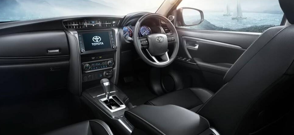 Phiên bản mới nhà Toyota lộ diện: Tham vọng "càn quét" Hyundai Santa Fe