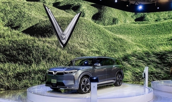 VinFast VF9 Eco 2022: Mẫu SUV điện hạng sang, thu hút mọi ánh nhìn