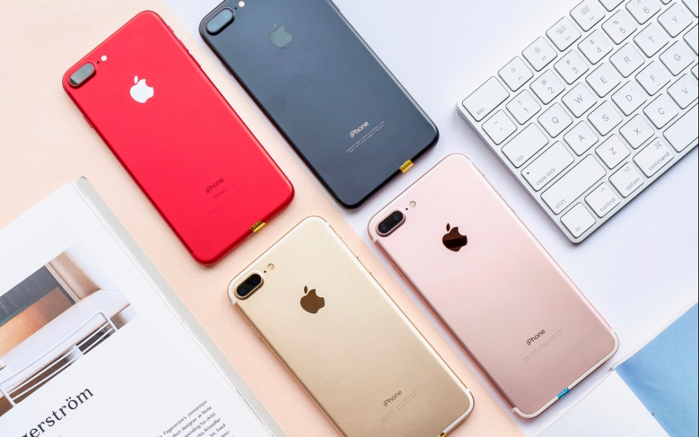 Giá iPhone chỉ hơn 4 triệu đồng, "mát lòng" khách Việt