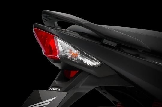Có 30 triệu nên mua xe máy Honda Wave RSX FI 110 hay Yamaha Jupiter Finn 2023?