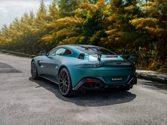 Aston Martin Vantage F1 Edition và DB11: Cặp đôi siêu xe "độc bản" với mức giá 19 tỷ đồng