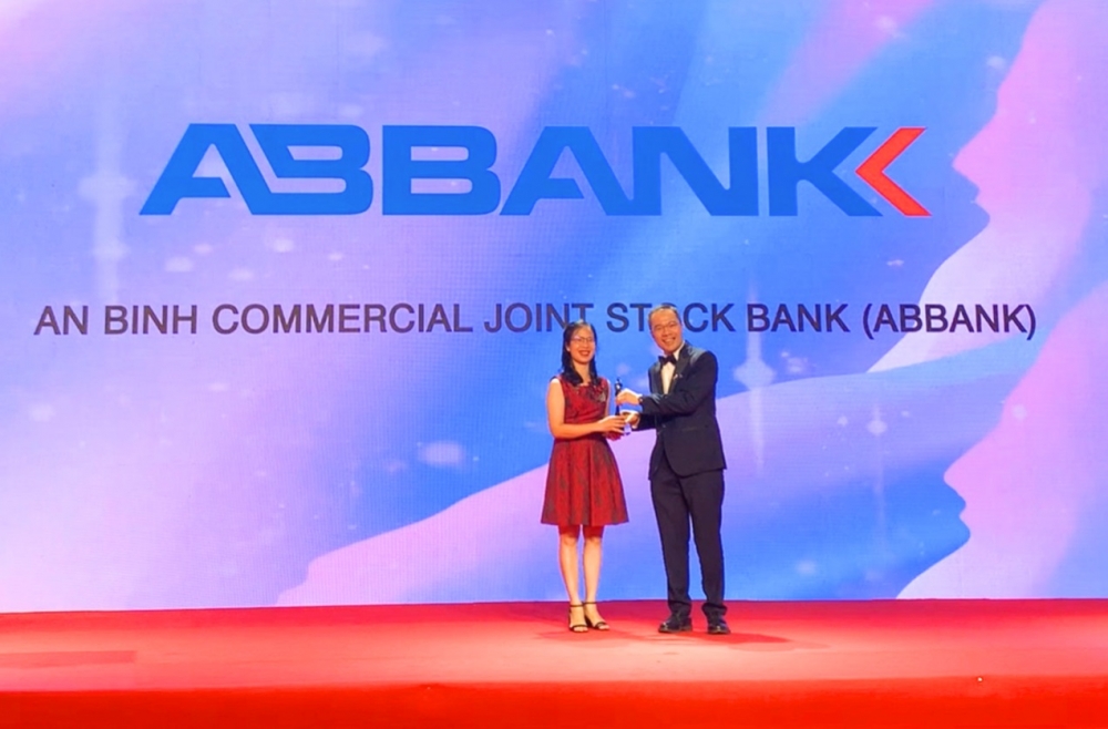 ABBANK 3 năm liên tiếp nhận giải thưởng “Nơi làm việc tốt nhất châu Á”