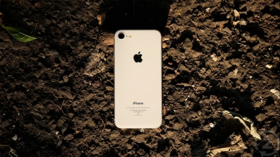 Giá iPhone 8 mới nhất ngày 14/8: Rẻ như Nokia, hỗ trợ iOS 16 "đốn tim" khách Việt