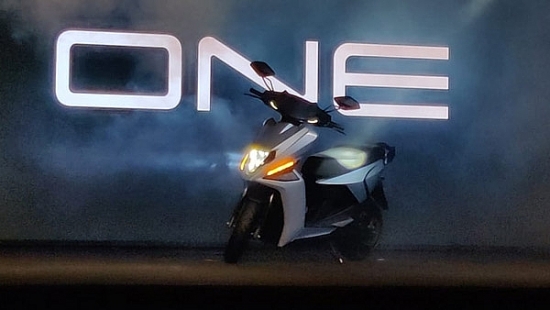 Lộ diện xe máy tay ga "số 1" trên thị trường: "Ngáng đường" Honda Air Blade