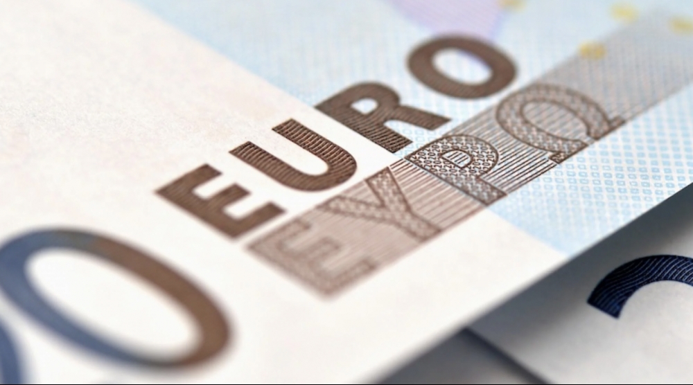 Tỷ giá euro hôm nay 23/8/2022: Tiếp tục suy yếu