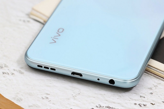 "Món quà" cực xịn Vivo dành tặng fan: Chiếc điện thoại rẻ nhất hãng, "bật bãi" Xiaomi