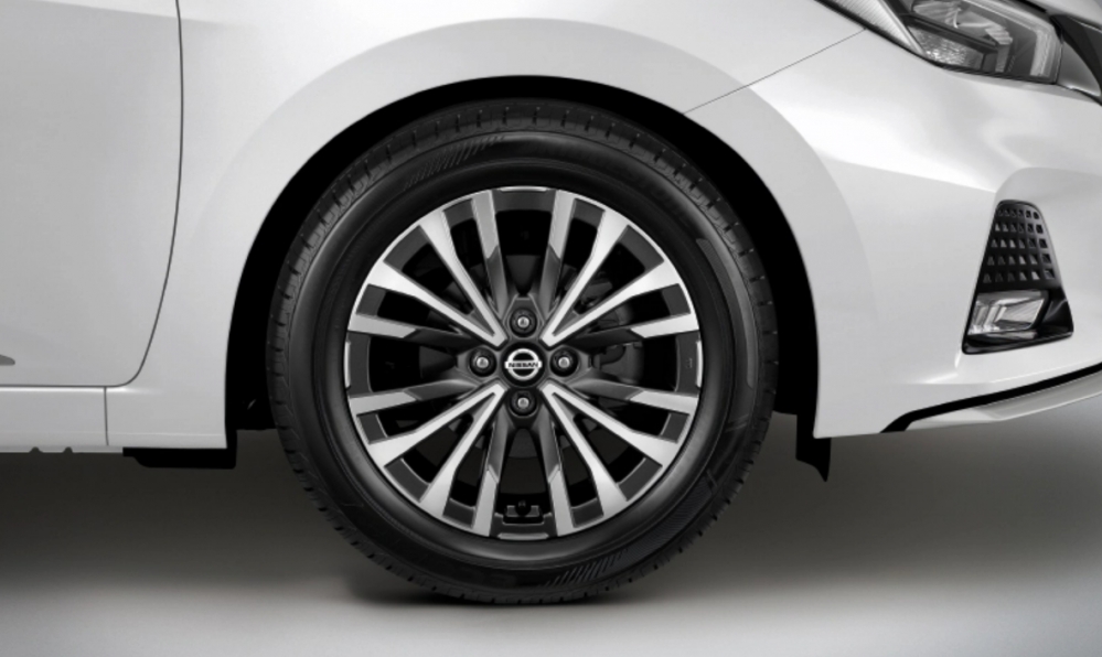 Toyota Vios 2023 "khổ sở" trước đối thủ giá "rẻ": Thiết kế đẹp "hết phần thiên hạ"