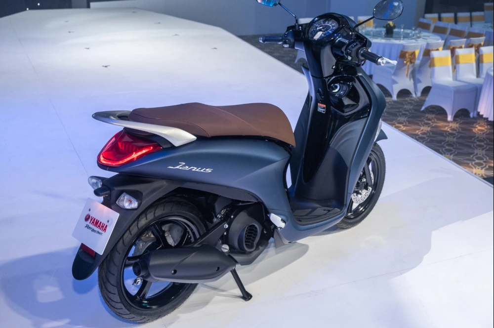 Xe máy Yamaha Janus bất ngờ giảm về thấp hơn giá đề xuất: Khách Việt "quay xe" bỏ mua Honda Vision?
