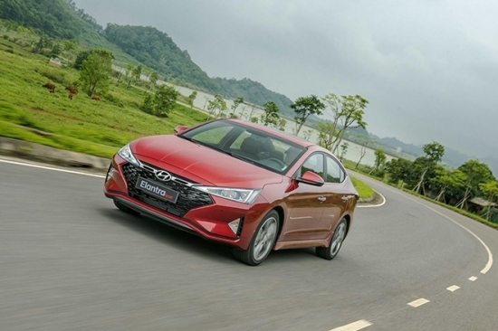 Bảng giá ô tô Hyundai Elantra mới nhất ngày 30/8/2022: Thiết kế cá tính, giá từ 580 triệu