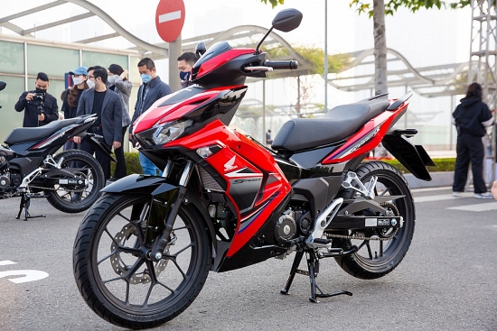 Bảng giá xe máy Honda Winner X mới nhất tháng 9/2022: Kích cầu, đại lý giảm sâu