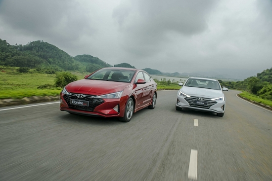 Giá xe Hyundai Elantra tháng 9/2022: Giá chỉ từ 580 triệu, Mazda 3 có gặp khó
