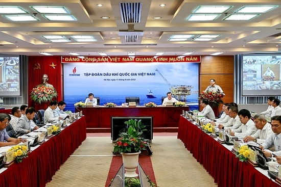 Thủ tướng Chính phủ làm việc với Tập đoàn Dầu khí Quốc gia Việt Nam