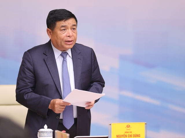 Bộ trưởng Bộ Kế hoạch và Đầu tư Nguyễn Chí Dũng phát biểu tại Hội nghị. (Ảnh: VGP)