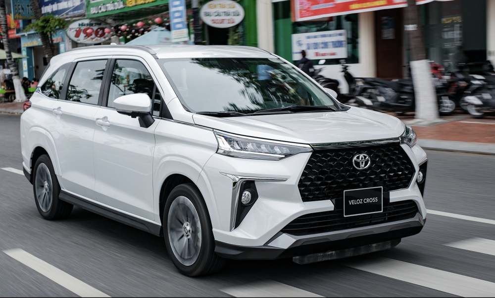 Toyota Veloz Cross 2022 rục rịch tăng giá, dân tình nên "tranh thủ hơn cao thủ"
