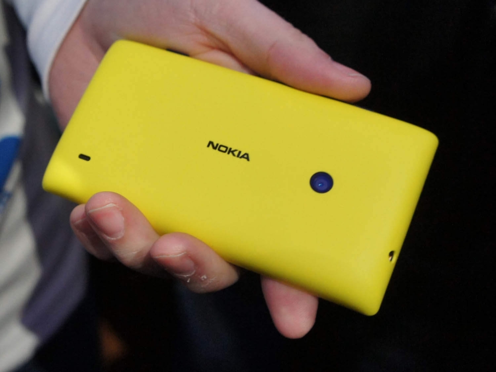 Chiêm ngưỡng Nokia Lumia 520 với “body quyến rũ” khiến dân tình “rúng động”