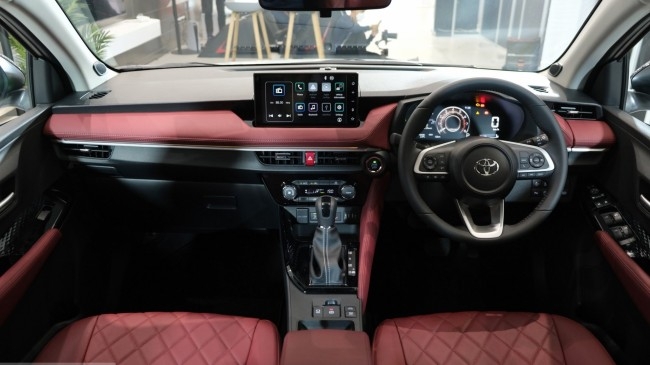 Toyota Vios 2023 vừa ra mắt đã “cháy hàng”: Thiết kế giống Camry, giá chỉ từ 349 triệu