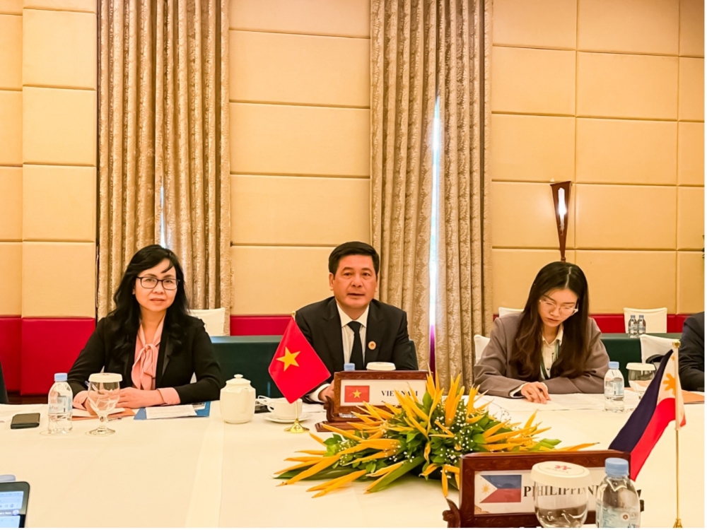 Bộ trưởng Nguyễn Hồng Diên phát biểu tại Hội đàm