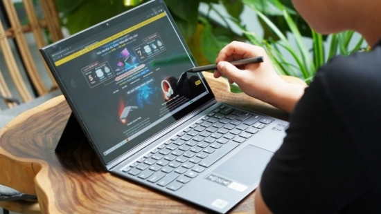 Laptop Lenovo Yoga Duet 7: "Siêu phẩm" có thiết kế cơ động cùng hiệu năng mạnh mẽ