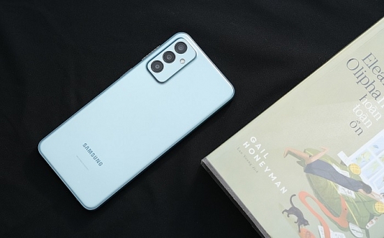 Mẫu điện thoại "già dơ" nhất phân khúc giá rẻ nhà Samsung: "Xử đẹp" cả iPhone lẫn Nokia