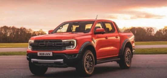Giá xe Ford Ranger Raptor tháng 9/2022: Cực mạnh mẽ, Mitsubishi Triton lép vế