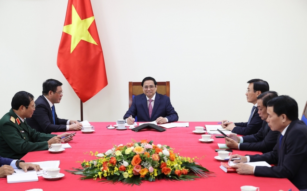 Thủ tướng Phạm Minh Chính tại cuộc điện đàm với Thủ tướng Lý Khắc Cường
